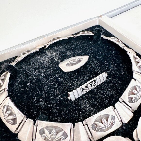 ANTIQUE GEORG JENSEN INC STERLING SILVER NECKLACE BRACELET BROOCH BOXED SET - Picture 5 of 15